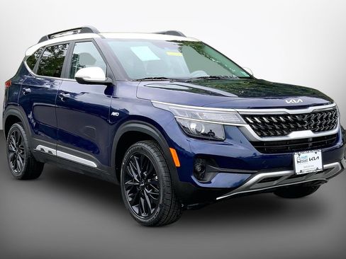 Used 2023 Kia Seltos Nightfall Edition AWD/4WD image 3