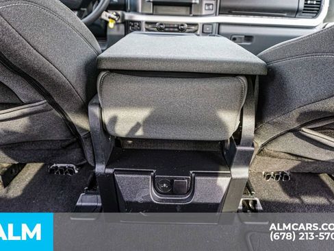Used 2025 Ford F250 XLT image 30