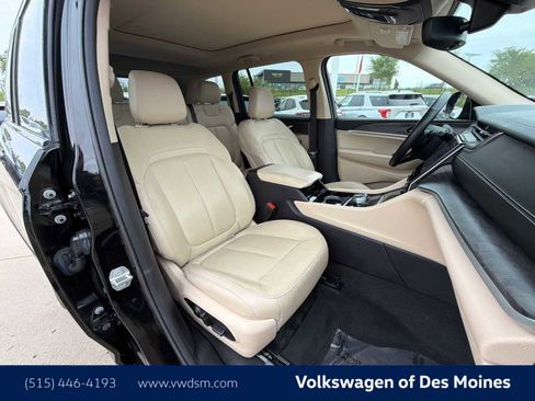 Used 2022 Jeep Grand Cherokee Limited AWD/4WD image 13