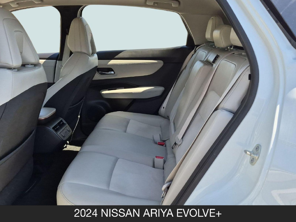 Used 2024 Nissan Ariya FWD image 17
