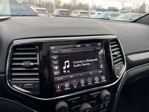 Used 2020 Jeep Grand Cherokee Trailhawk w/ Trailhawk Luxury Group image 14