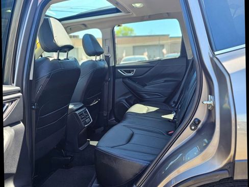 Used 2019 Subaru Forester Limited image 9