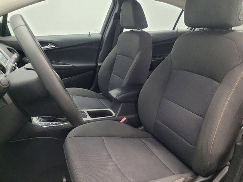 Used 2018 Chevrolet Cruze LS image 17