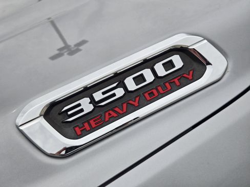 Used 2020 RAM 3500 Laramie AWD/4WD image 11