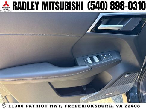 New 2026 Mitsubishi Outlander LE FWD image 5