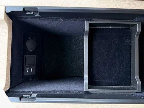 Used 2013 Lexus ES 350 4dr Sdn image 24