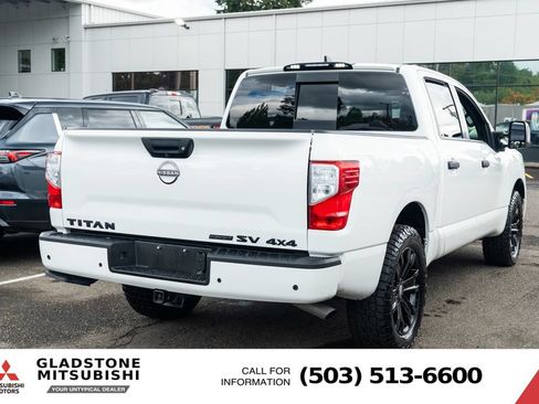 Used 2023 Nissan Titan SV w/ SV Convenience Package AWD/4WD image 7