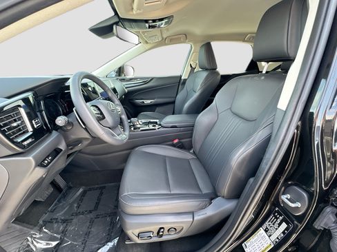 Used 2025 Lexus NX 250 FWD w/ Towing Package (2000 Lbs) image 19