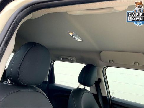 Used 2019 MINI Cooper 4-Door Hardtop image 18