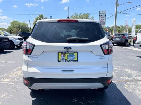 Used 2018 Ford Escape SEL image 5