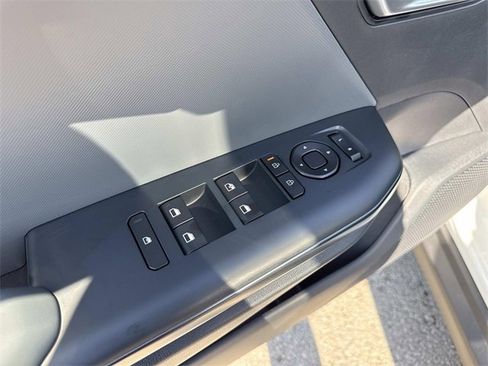 New 2026 Kia K4 LXS image 10
