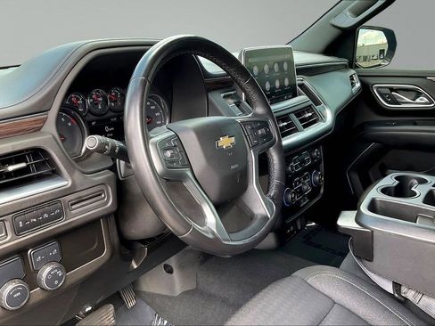 Used 2021 Chevrolet Suburban LS RWD image 14