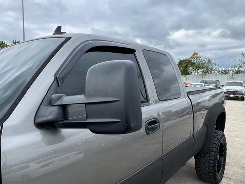 Used 2007 Chevrolet Silverado 2500 LT w/ Heavy-Duty Power Package image 28