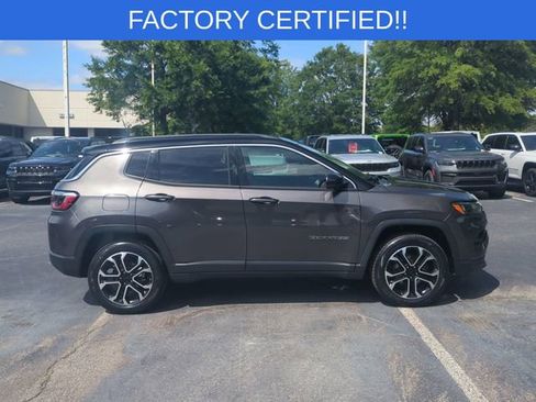 Certified 2022 Jeep Compass Limited w/ Sun and Sound Group AWD/4WD image 6