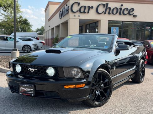 Used 2009 Ford Mustang GT Premium RWD image 1