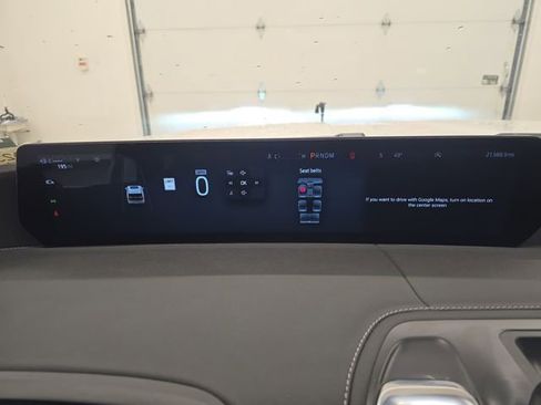 Certified 2025 Ford Expedition Max Platinum image 35