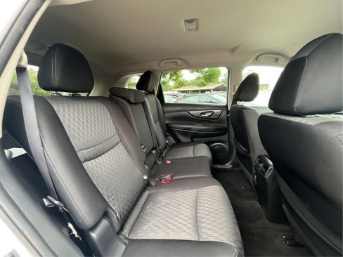 Used 2019 Nissan Rogue SV AWD/4WD image 25