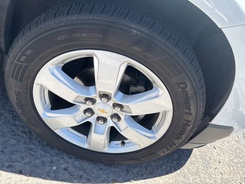 Used 2016 Chevrolet Traverse LT w/ Style and Technology Package FWD image 19
