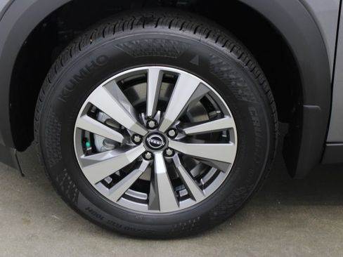 New 2026 Nissan Pathfinder SL FWD image 26