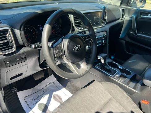 Used 2020 Kia Sportage LX AWD/4WD image 13