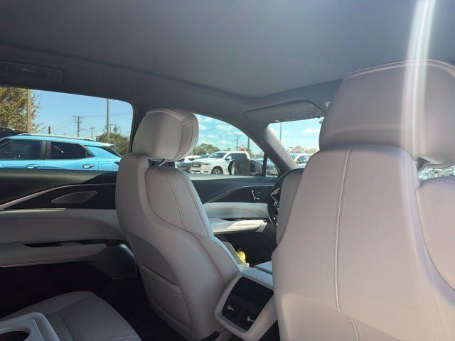 Certified 2025 Cadillac Lyriq Luxury AWD/4WD image 12