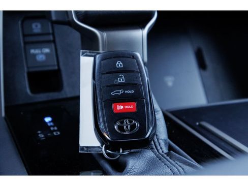 Used 2026 Toyota Sequoia Platinum AWD/4WD image 31