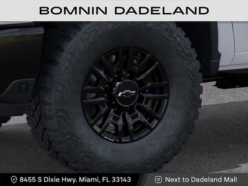 New 2026 Chevrolet Silverado 2500 ZR2 AWD/4WD image 9
