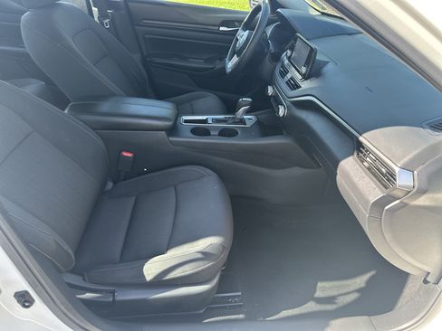 Used 2021 Nissan Altima 2.5 S FWD image 13