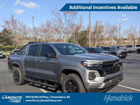 New 2025 Chevrolet Colorado Z71 w/ Midnight Edition image 1