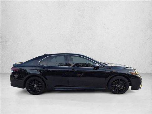 Used 2021 Toyota Camry XSE FWD image 4