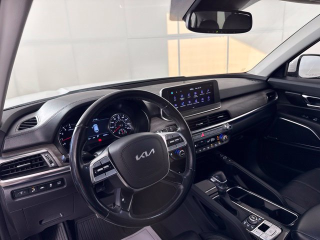 Used 2022 Kia Telluride SX w/ Nightfall Edition Package AWD/4WD image 19