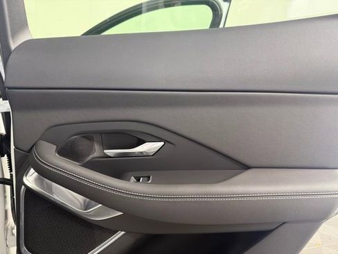 New 2024 Jaguar E-PACE R-Dynamic SE image 32