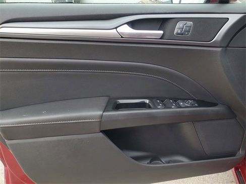 Used 2014 Ford Fusion Titanium image 14