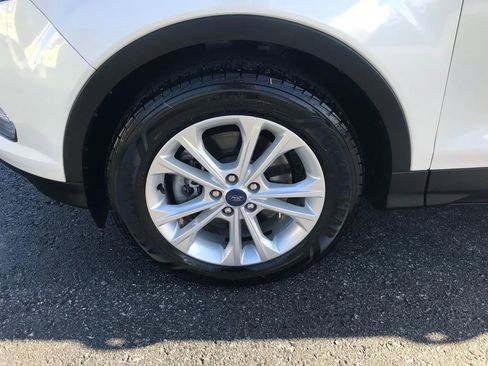 Used 2018 Ford Escape SEL w/ Ford Safe & Smart Package image 42