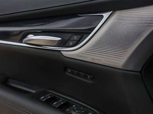 Used 2023 Cadillac XT5 Premium Luxury image 23