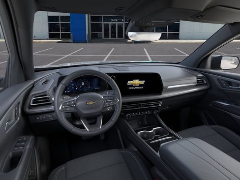 New 2027 Chevrolet Traverse LT w/ Driver Confidence Package FWD image 15