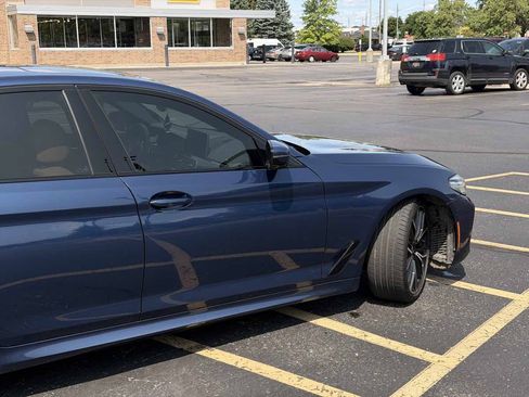 Used 2021 BMW 530i xDrive w/ M Sport Package AWD/4WD image 3