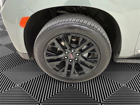 Certified 2024 GMC Yukon Denali w/ LPO, Illumination Package image 9