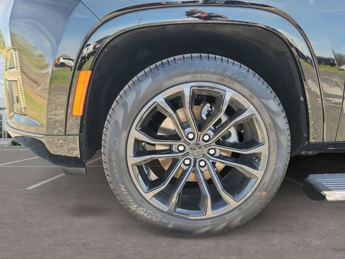New 2026 Jeep Grand Wagoneer Summit w/ Premium Group III AWD/4WD image 9