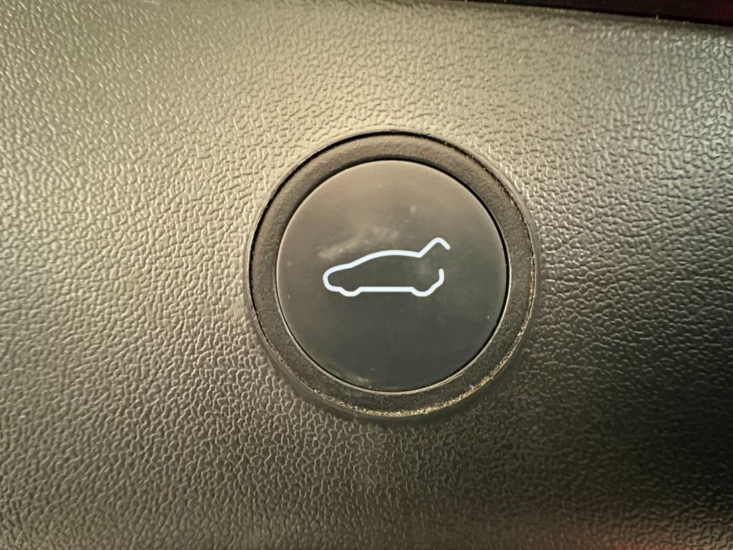Used 2022 Tesla Model 3 Long Range AWD/4WD image 31