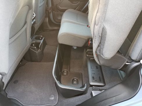 Certified 2024 Jeep Gladiator Sport image 17