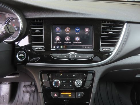 Used 2022 Buick Encore Preferred image 5