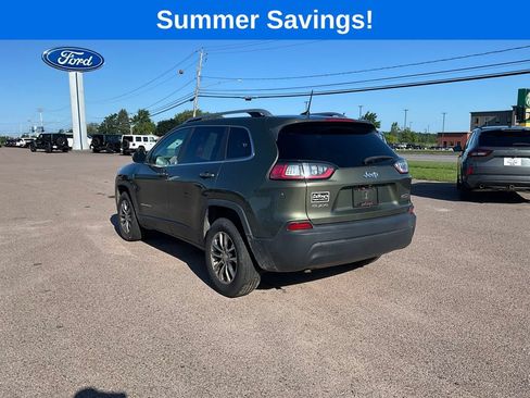 Used 2019 Jeep Cherokee Latitude Plus AWD/4WD image 5