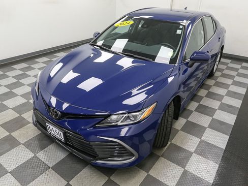 Used 2024 Toyota Camry LE AWD/4WD image 6