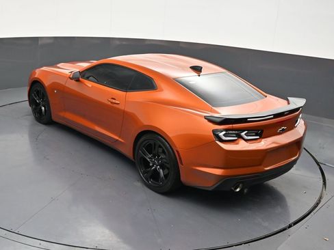 Used 2024 Chevrolet Camaro LT RWD image 17