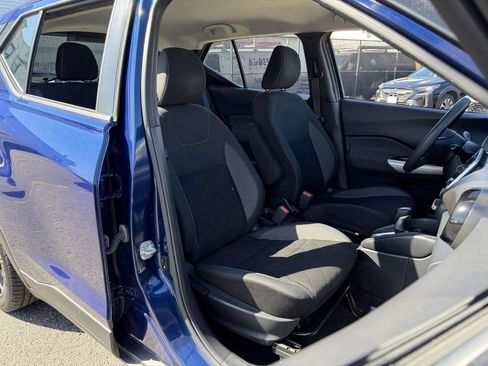 Used 2020 Nissan Kicks SV image 9