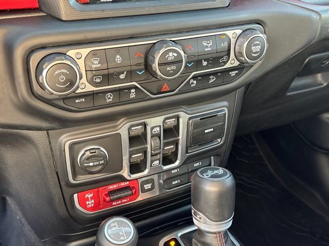 Used 2018 Jeep Wrangler Unlimited Rubicon AWD/4WD image 22