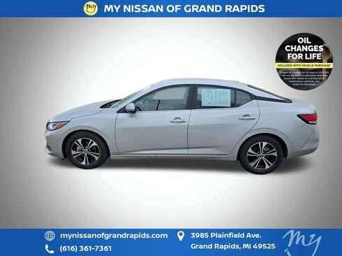Used 2022 Nissan Sentra SV w/ Trunk Package image 9