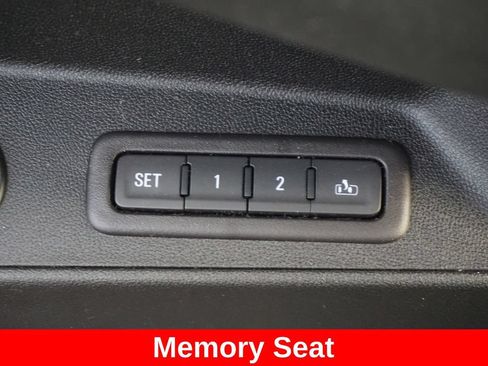 Used 2018 Chevrolet Equinox Premier AWD/4WD image 6