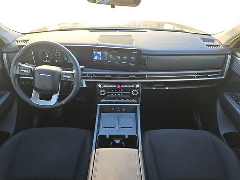 Used 2024 Hyundai Santa Fe SE image 9